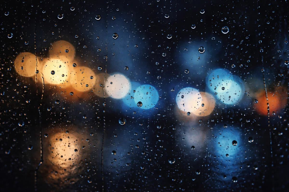 비수기에도 광고를 멈추면 안 되는 이유 - "요즘 비수기라 광고 잠깐 끊으려고요." 자주 듣는 말입니다. 당장 문의가 안 들어오니까 광고비가 아깝게 느